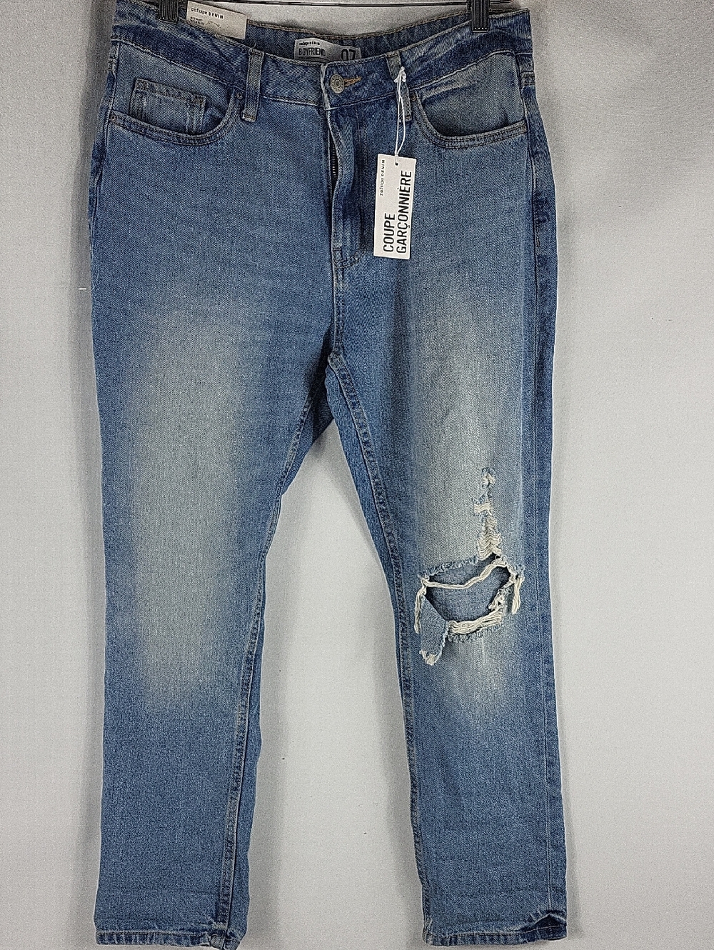 Refuge Distressed Boyfriend Jeans in Light Wash